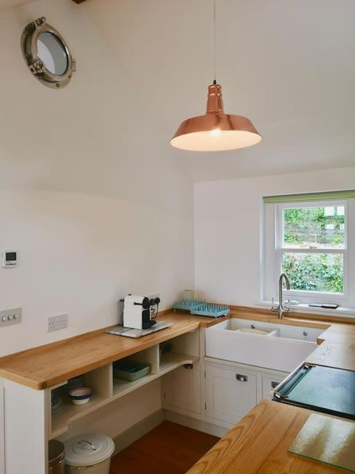 The Little Post House. A Perfect Village Retreat, With Stunning Views. Boscastle Eksteriør billede